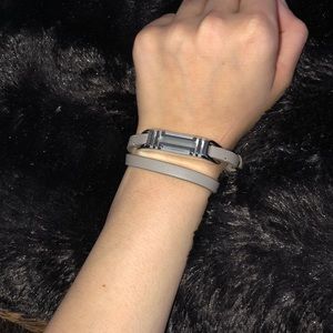 BRAND NEW LEATHER TORY BURCH FITBIT BRACELET
